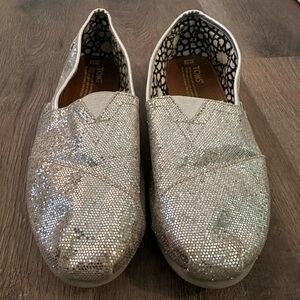 Silver glitter toms (10)